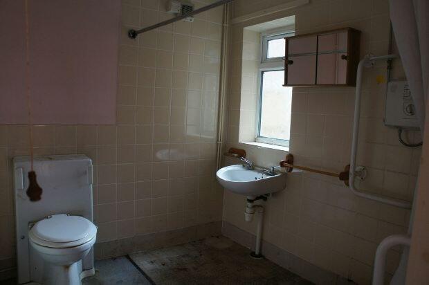 WET ROOM