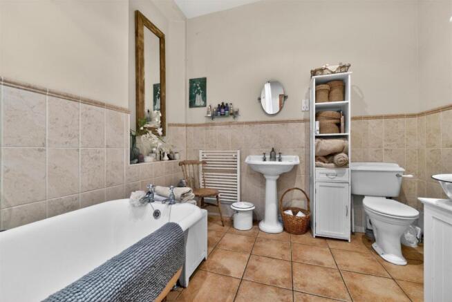 Bathroom.jpg