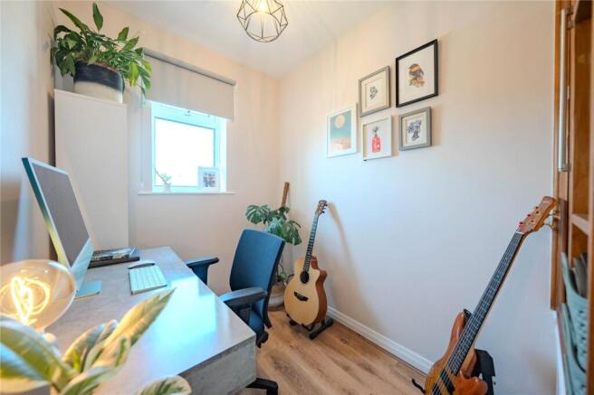 3 bed Semi-Detached for sale Image 10