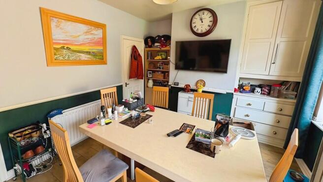 2 bed Semi-Detached for sale Image 5