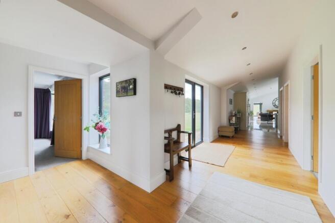 4 bed Detached for sale Image 10