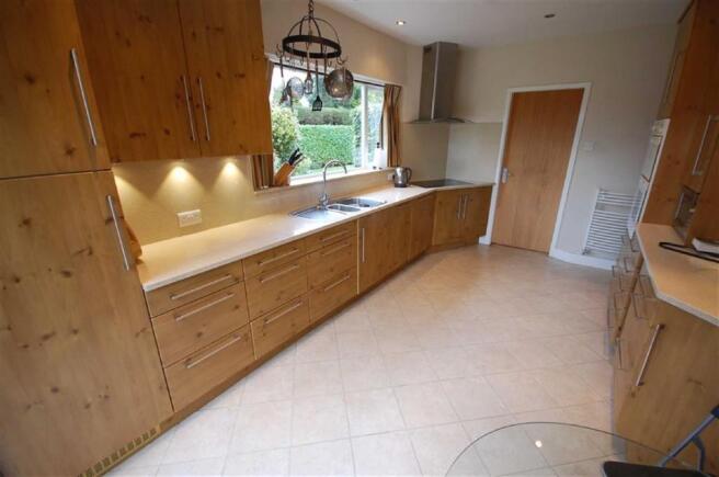 BREAKFAST KITCHEN