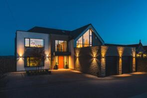 Dale View, Castle Hill, Dronfield S18 7WQ