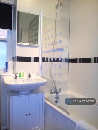 2 bed Flat to rent Image 9