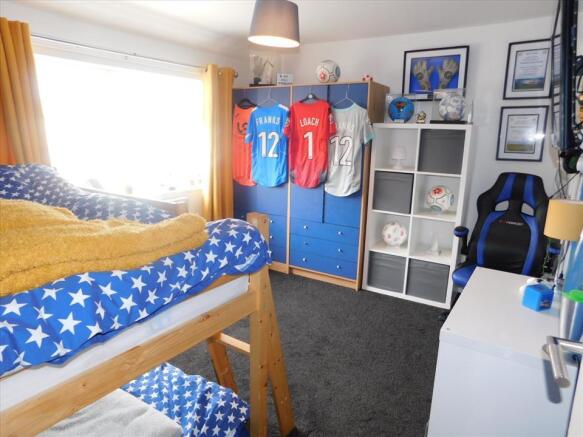 BEDROOM 2