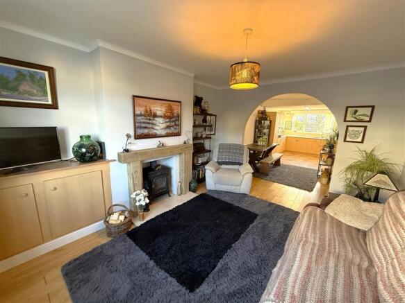 Living Room B.JPG