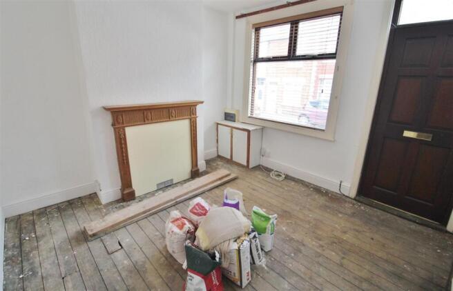SITTING ROOM