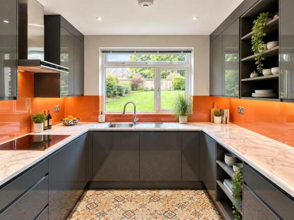 Kitchen.b.jpg