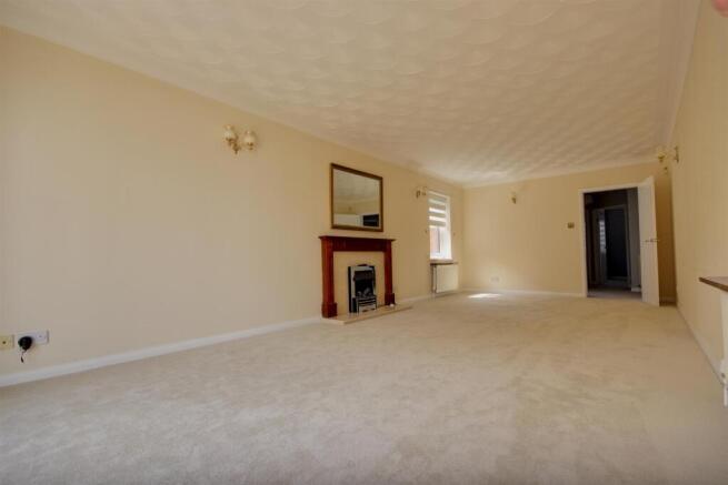 3 bed Detached Bungalow for sale Image 12