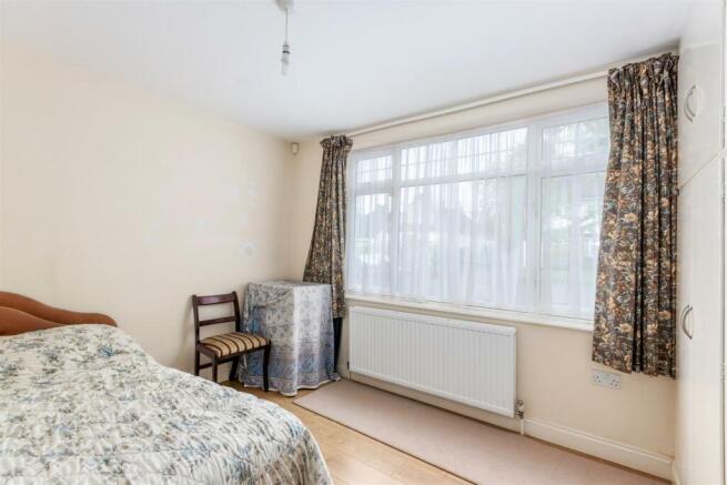 Milner Road  SM4 PH11 (9).jpg
