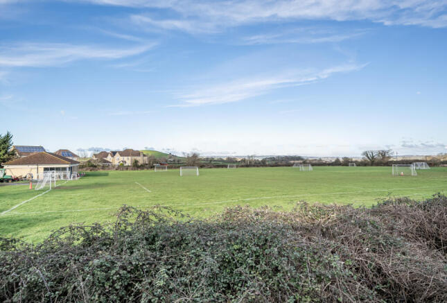 1409350-6-6983834...