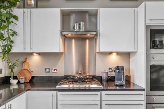 4 bed Terraced for sale Image 10