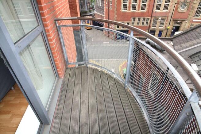 2 bed Apartment to rent Image 7