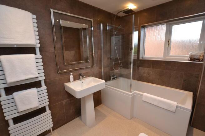 Main bathroom