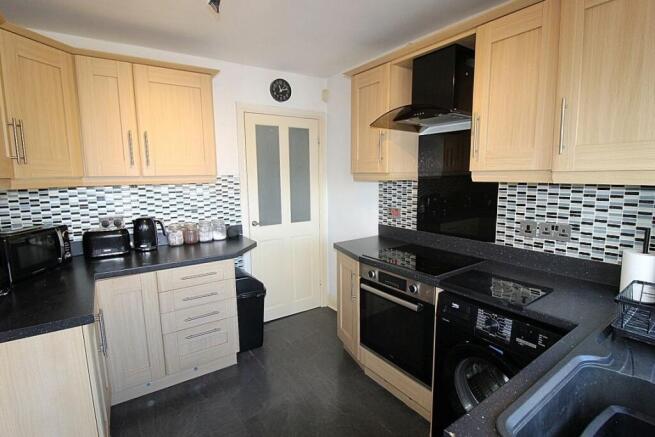 3 bed Semi-Detached for sale Image 10