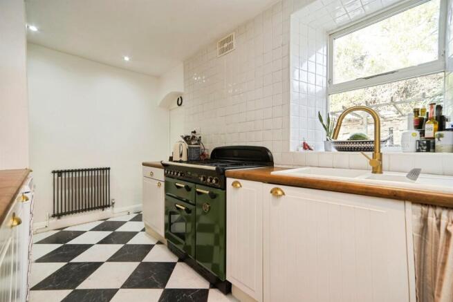 2 bed Terraced for sale Image 5