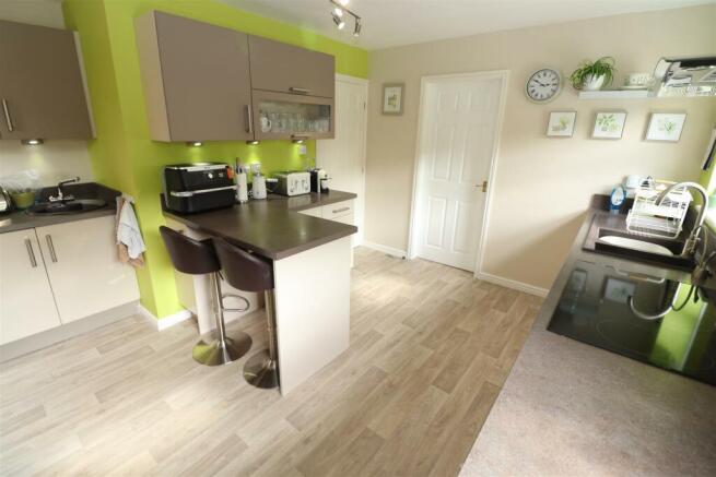 Kitchen / Breakfast Room
