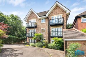 Flat 2, 47 Minerva Court, Holden Road, Woodside Lane To Westbury Road, London N12 7FB
