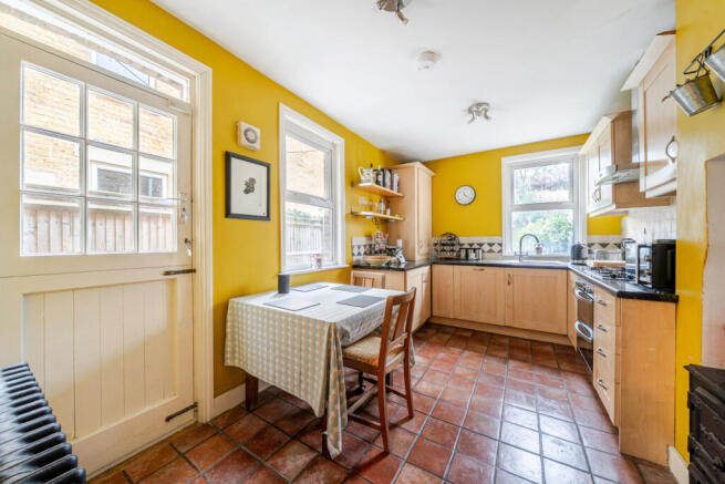 1395420-12-695cf4...