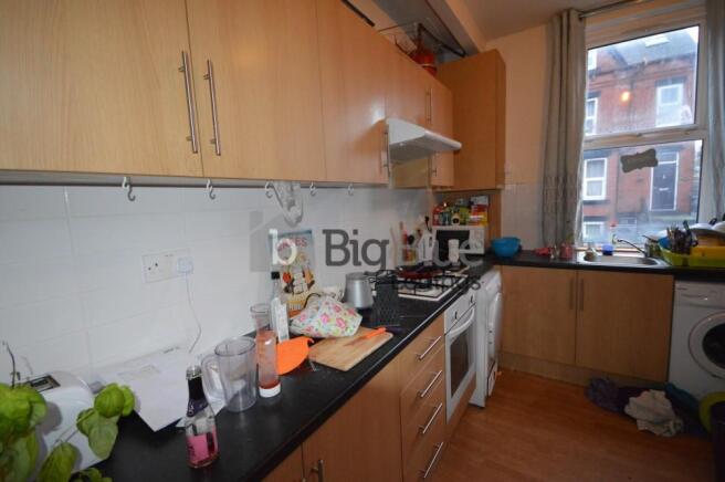 7 bed Terraced to rent Image 8