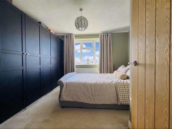 2 bed Semi-Detached for sale Image 12