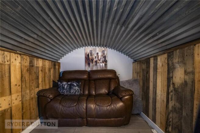3 bed Detached for sale Image 11