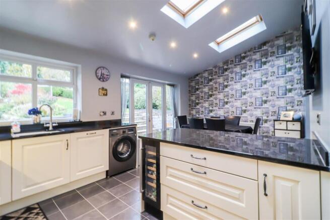 3 bed Detached for sale Image 5