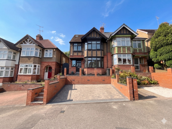 5-bed semi-detached on Cutenhoe Road, Luton, Bedfordshire, LU1 3NF, £550,000