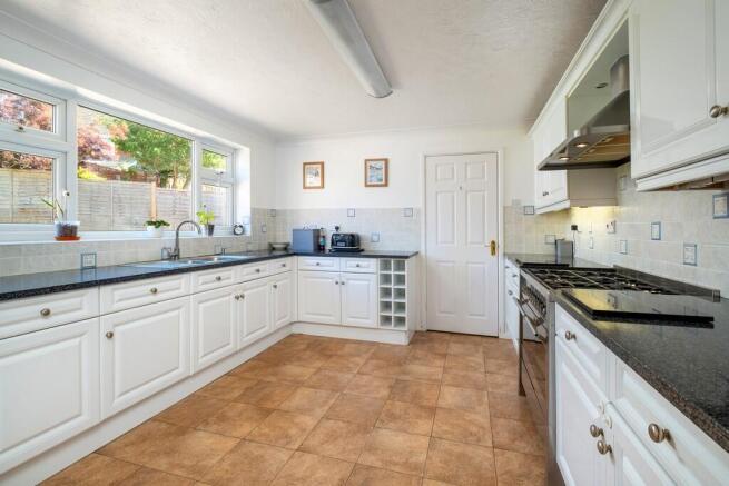 Plummer Close, Ixworth, Bury St. Edmunds photo 4
