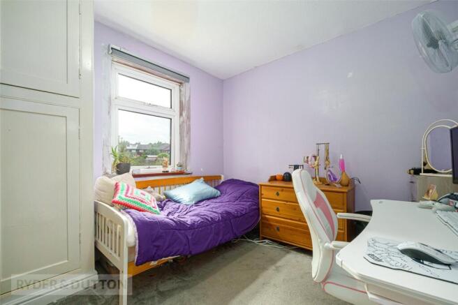3 bed Terraced for sale Image 12