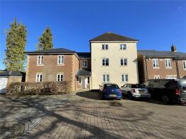 9, Loyd-lindsay Square, Winchester SO22 5PA