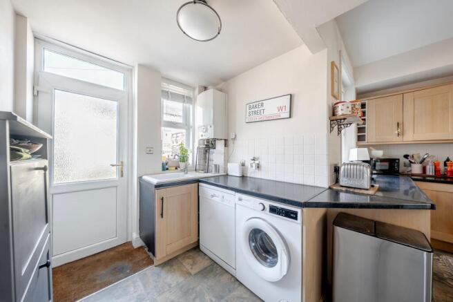 4 bed Terraced for sale Image 9