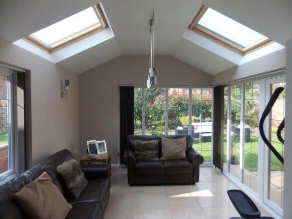 GARDEN ROOM