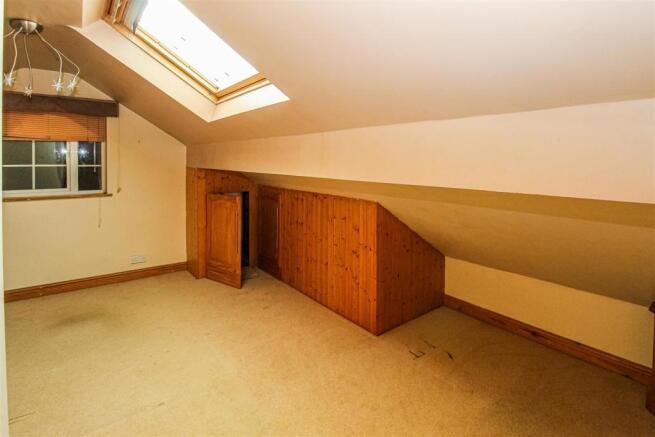 LOFT ROOM