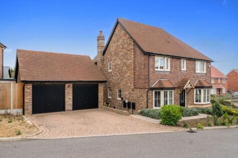 Braeburn Drive, The Appleyard, Hoo, Kent. ME3