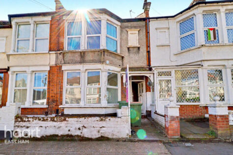 Henniker Gardens, London