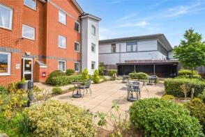 Flat 18, Benedict Court, Western Avenue, Newbury RG14 1AR