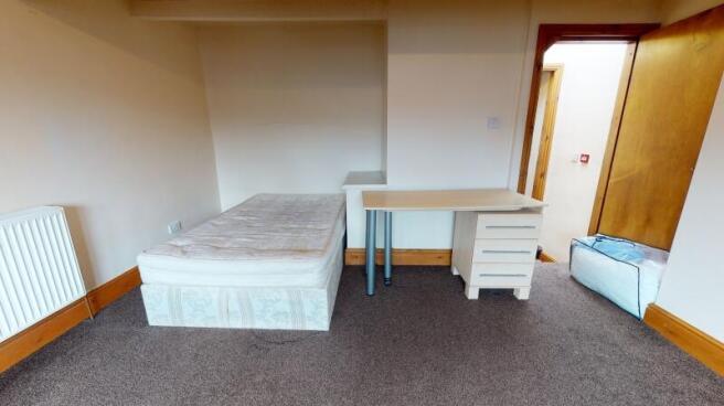 6 bed Terraced to rent Image 4