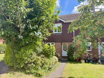 Periwinkle Close, Lindford, Hampshire