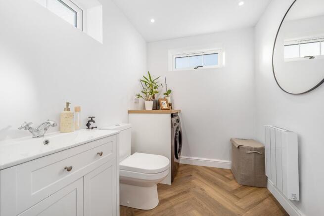 Utility Room/Cloakroom