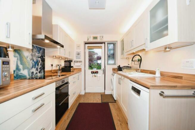 KITCHEN.jpg
