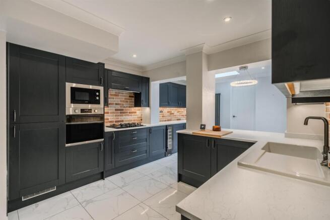 50 Salisbury Court-14.jpg