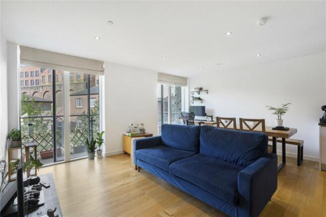 Sitting/Dining Area