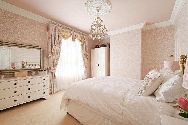 3 bed Terraced for sale Image 11