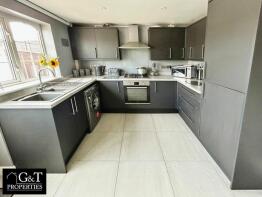 15, Yew Tree Hills, Dudley DY2 0JU