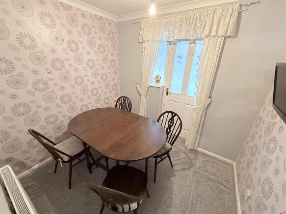 2 bed Semi-Detached for sale Image 8