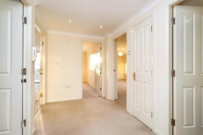 2 bed Apartment for sale Image 11