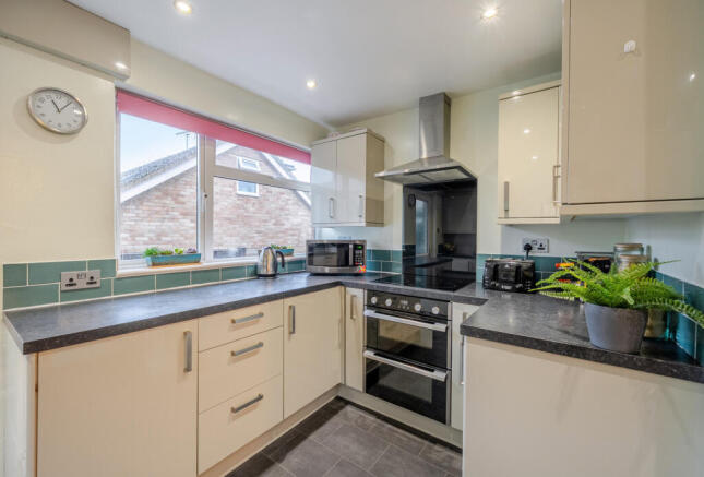 1386626-16-693ffb...