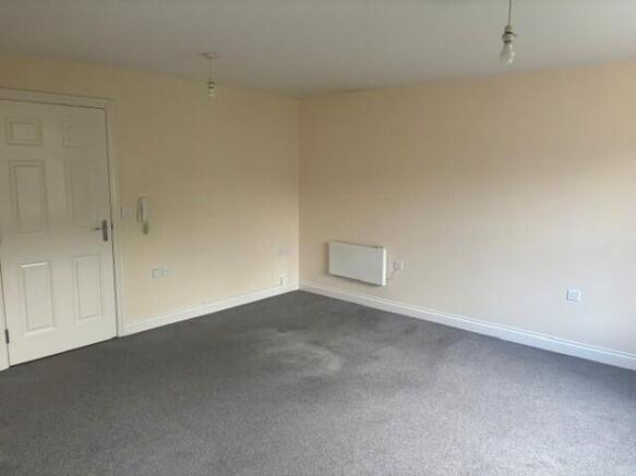 2 bed Apartment for sale Image 8