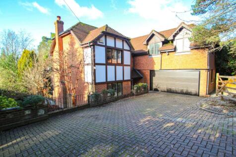 Stone Cross, Mayfield, TN20